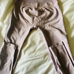 Viola Alphalete amplify leggings